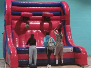 2 player inflatable basketball FHW301
